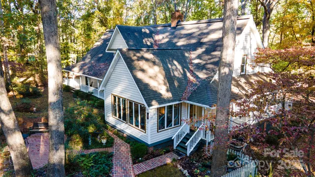 $1,000,000 | 110 Amanda Drive, Matthews, NC 28104