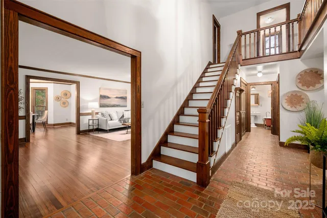 $1,000,000 | 110 Amanda Drive, Matthews, NC 28104