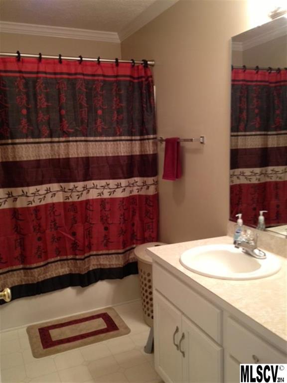 1996 Red Berry Lane Conover, NC 28613 - Photo 3 of 12 Gallery Image 3
