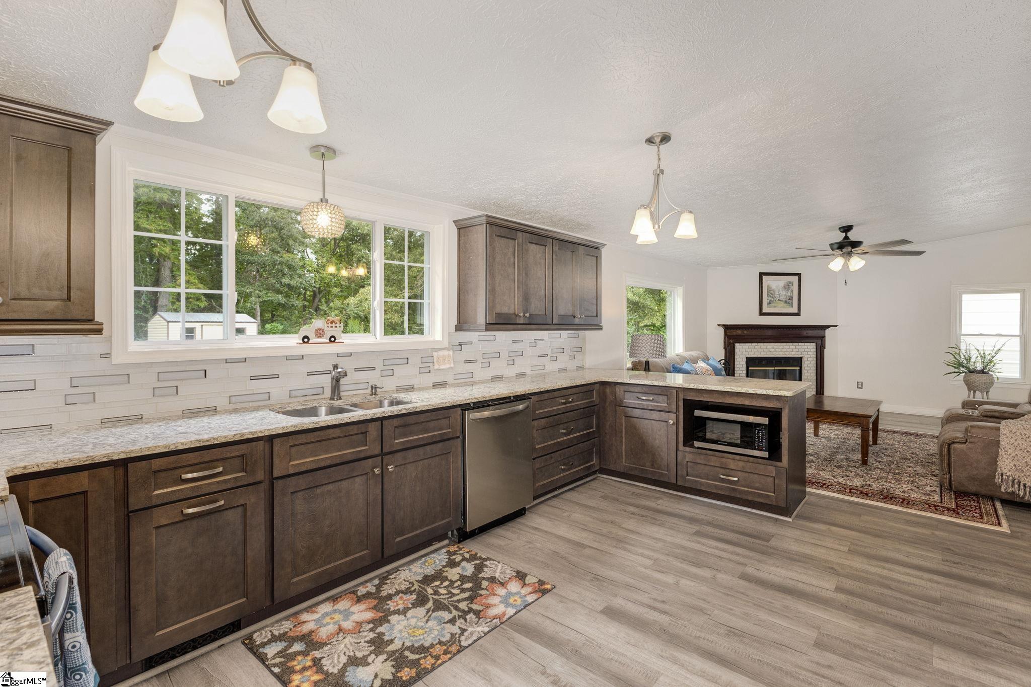 133 Acorn Trail Fountain Inn, SC 29644 - Photo 9 of 33 Gallery Image 9