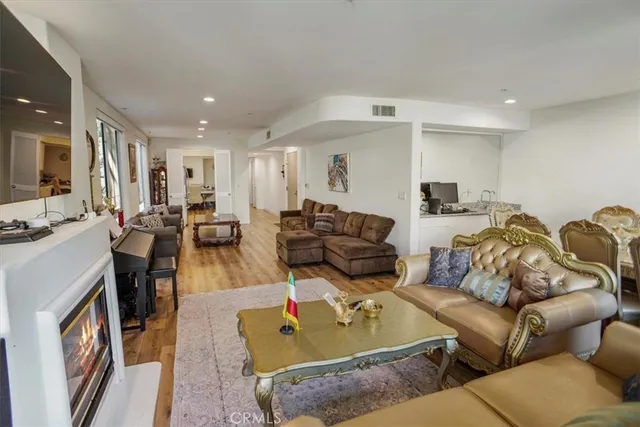 a view of a house with a street view