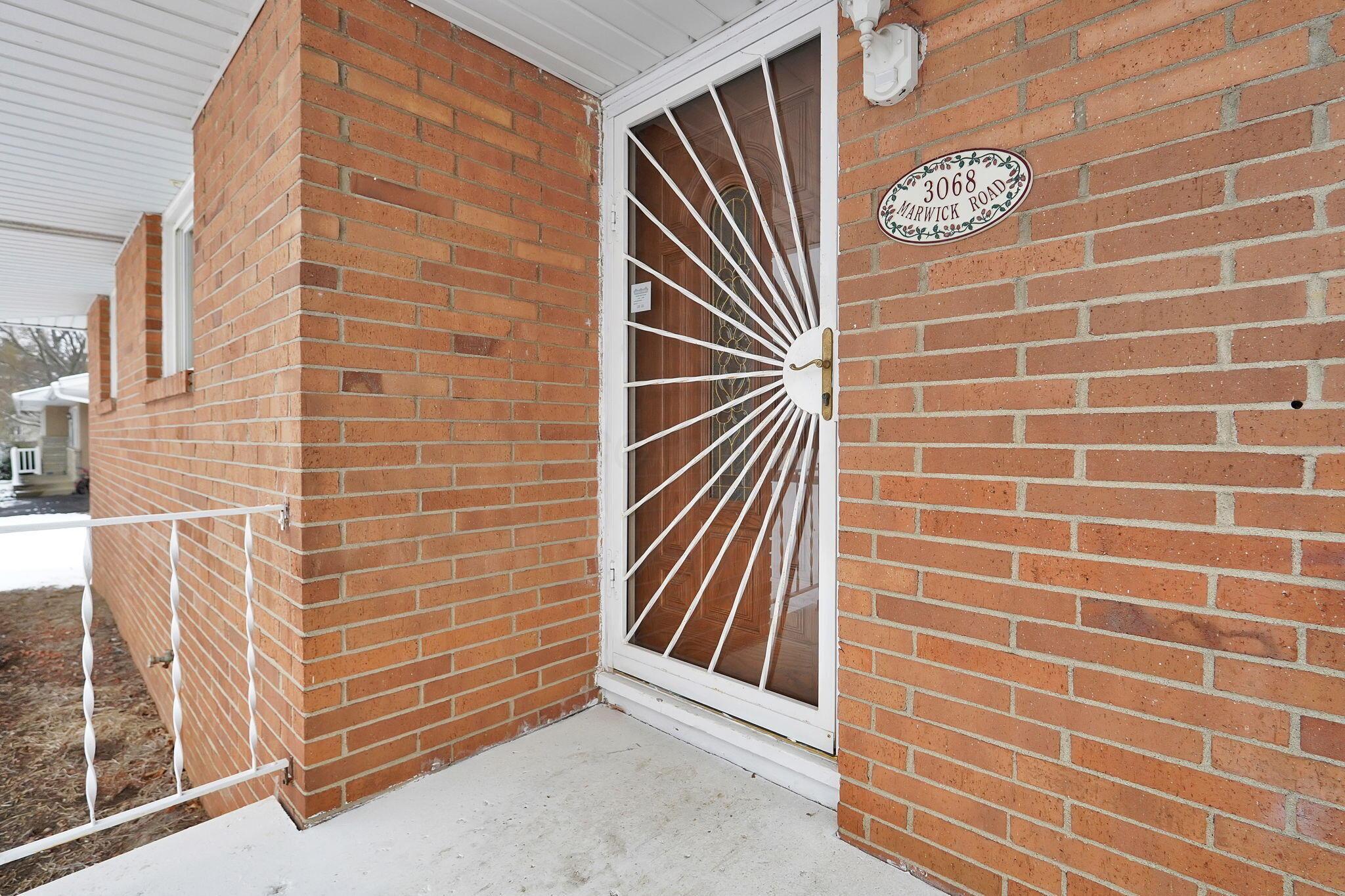 3068 Marwick Road Columbus, OH 43232 - Photo 4 of 40 Front Door