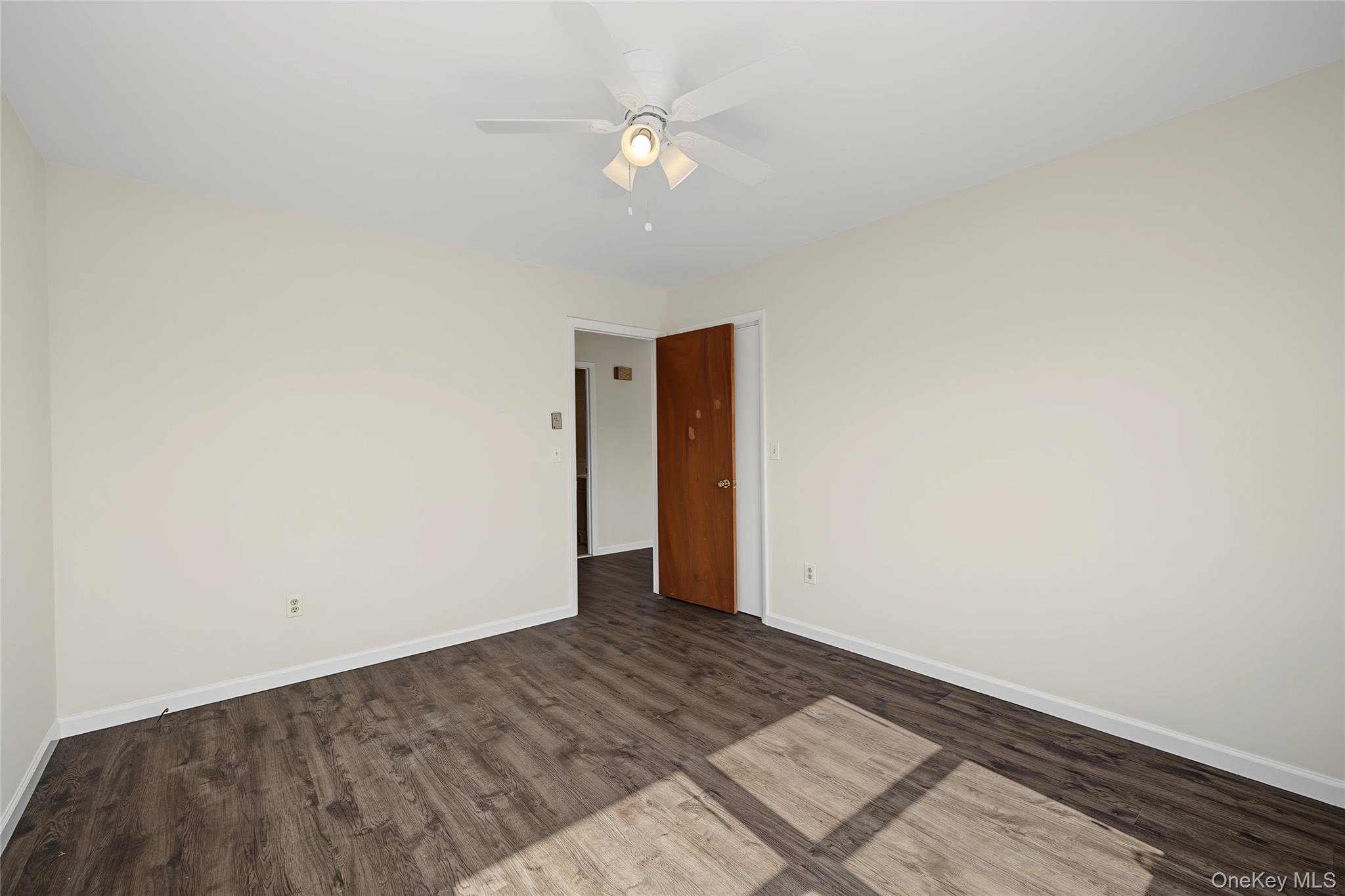 318 Cornwall Hill Road Patterson, NY 12563 - Photo 7 of 38