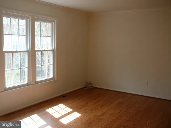 $3,300 | 8607 Dellway Lane, Vienna, VA 22180