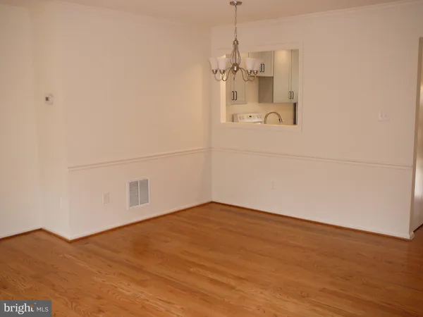 $3,300 | 8607 Dellway Lane, Vienna, VA 22180