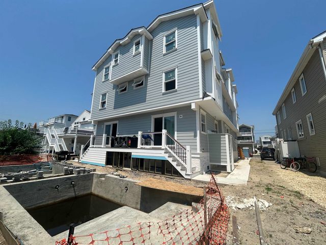 a large building with a street