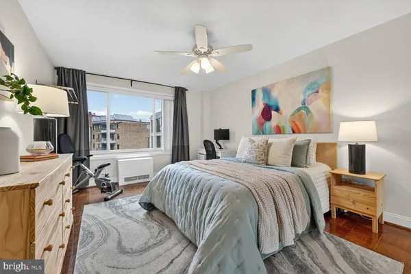 $2,399 | 1727 Massachusetts Avenue Northwest, Unit 807, Washington, DC 20036
