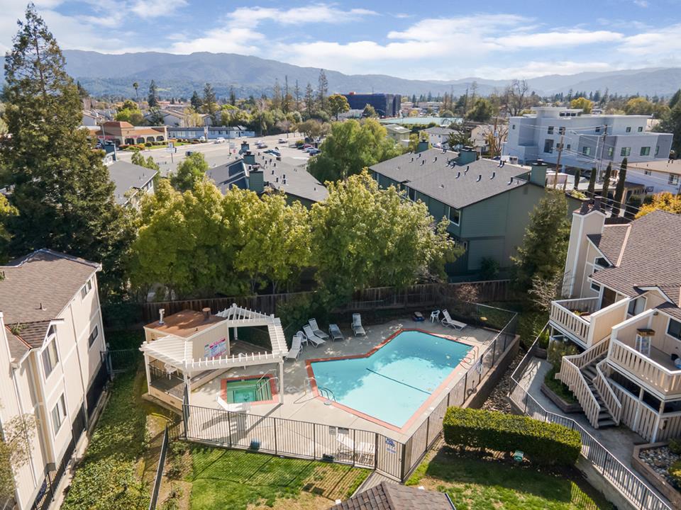 2865 South Bascom Avenue, Unit 902 San Jose, CA 95124 - Photo 26 of 29 a view of a patio with table and chairs