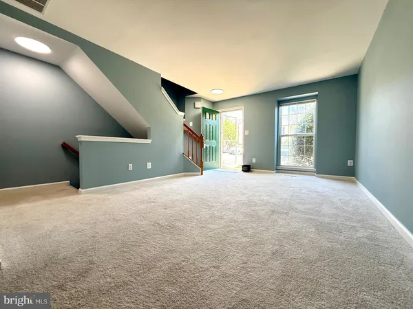 $2,595 | 1874 Tiger Lily Circle, Woodbridge, VA 22192