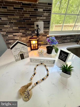 $2,595 | 1874 Tiger Lily Circle, Woodbridge, VA 22192
