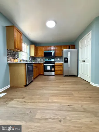 $2,595 | 1874 Tiger Lily Circle, Woodbridge, VA 22192