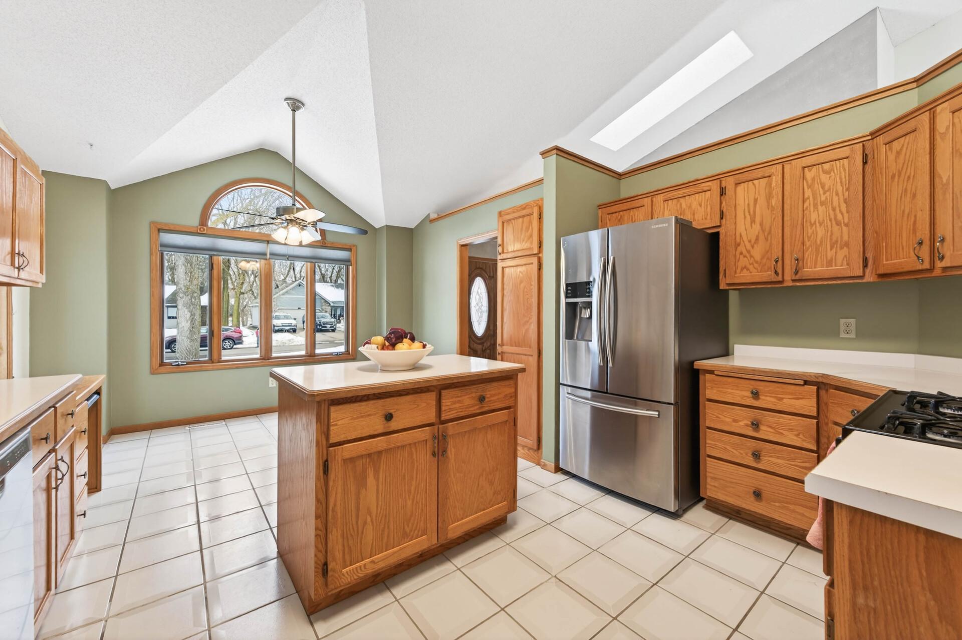 6397 Fawn Lane Circle Pines, MN 55014 - Photo 7 of 35