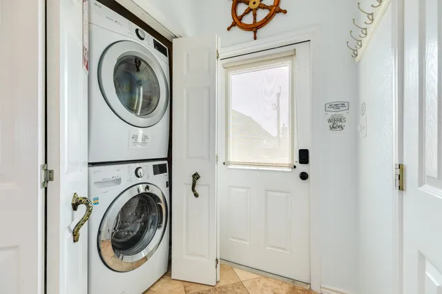 $460,000 | 13111 Gulf Beach Drive, Freeport, TX 77541