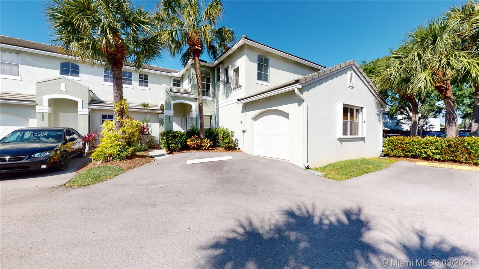 4822 Grapevine Way Davie, FL 33331 - Photo 1 of 36