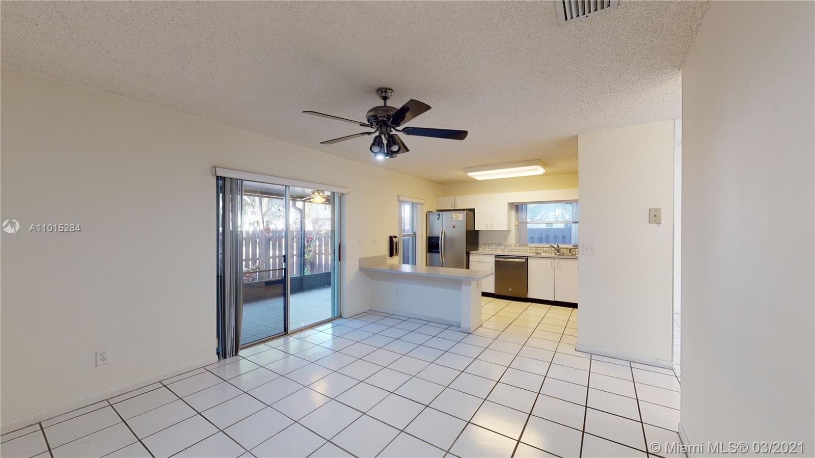 4822 Grapevine Way Davie, FL 33331 - Photo 14 of 36
