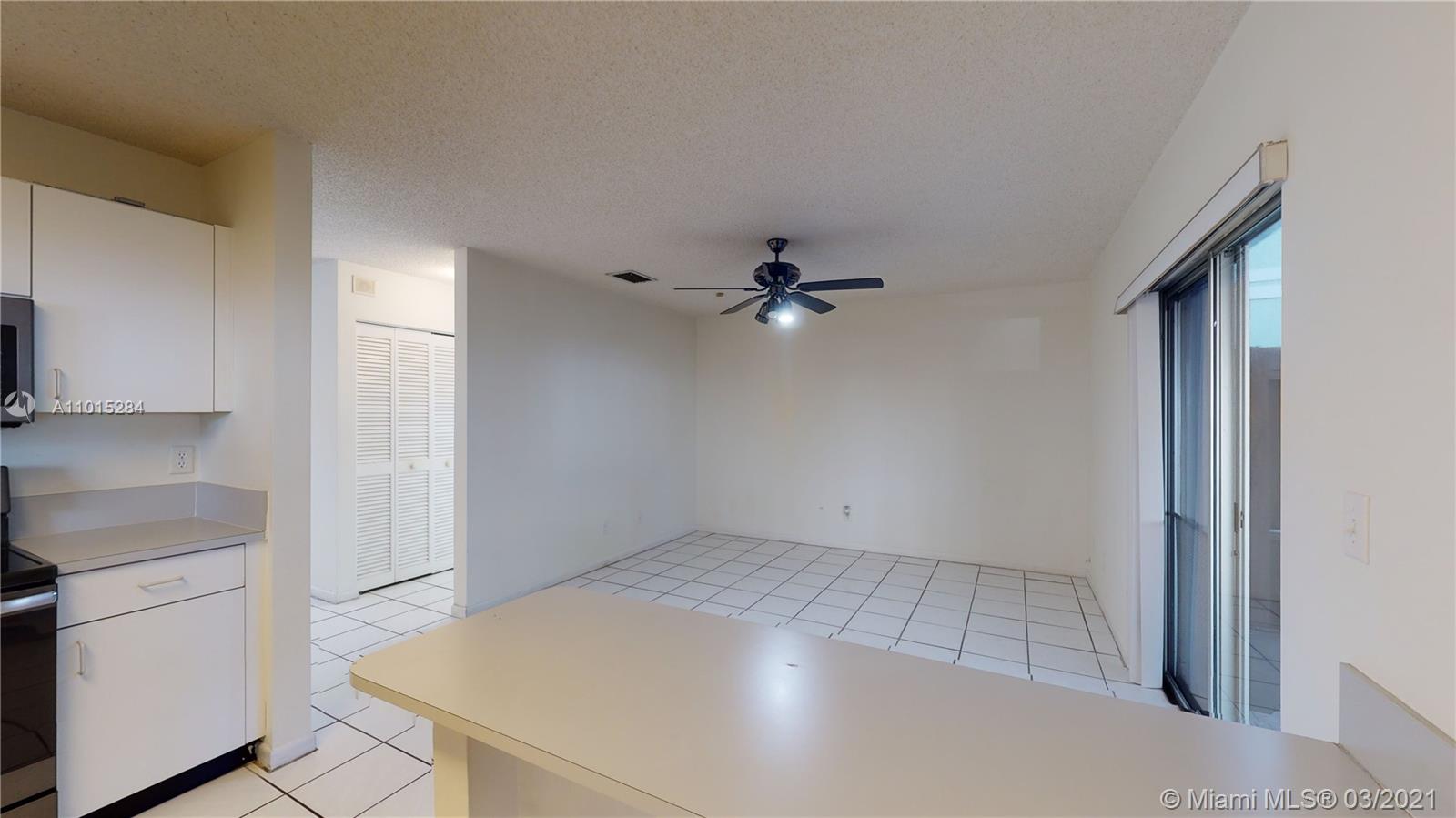 4822 Grapevine Way Davie, FL 33331 - Photo 15 of 36