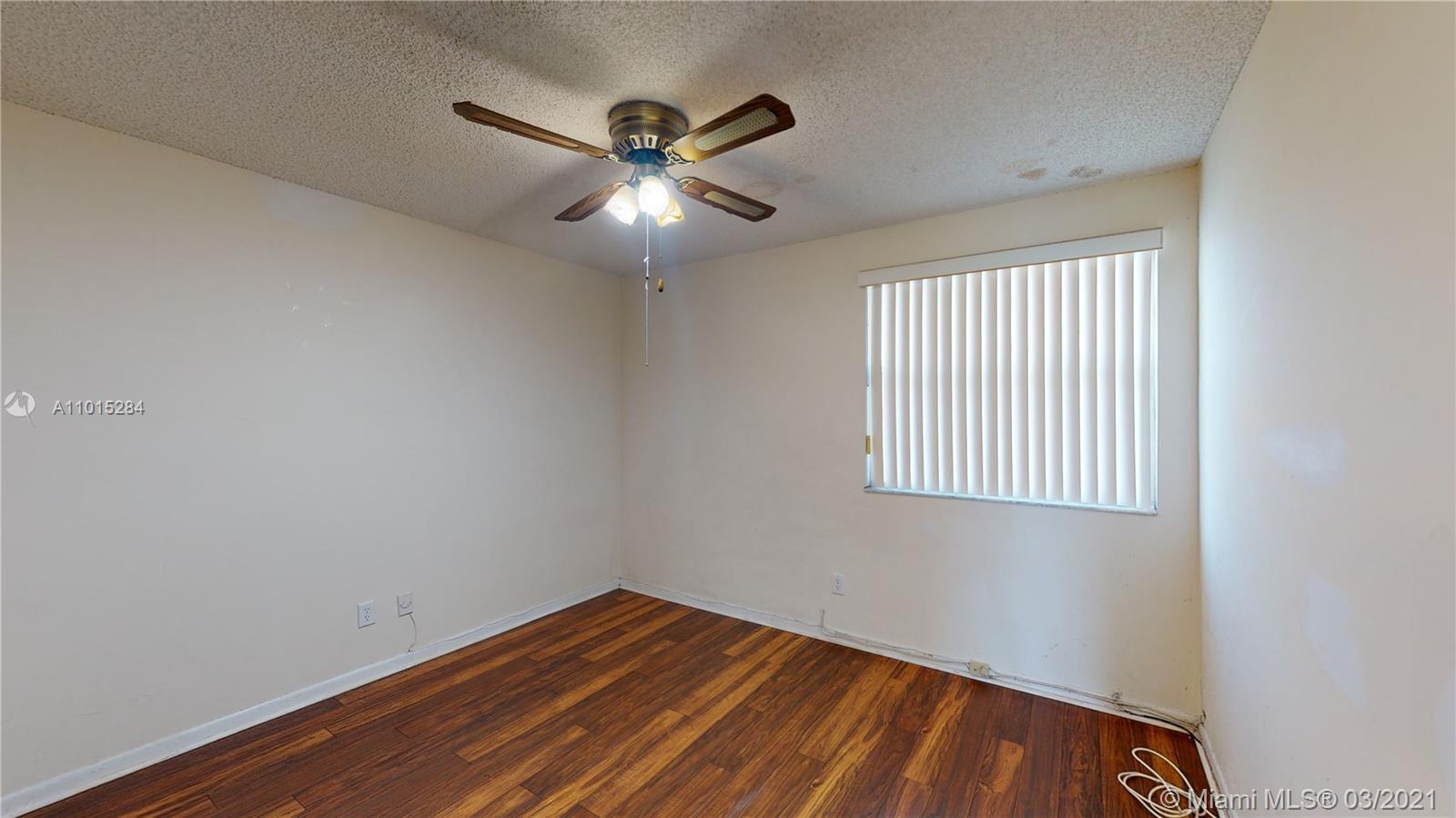 4822 Grapevine Way Davie, FL 33331 - Photo 21 of 36