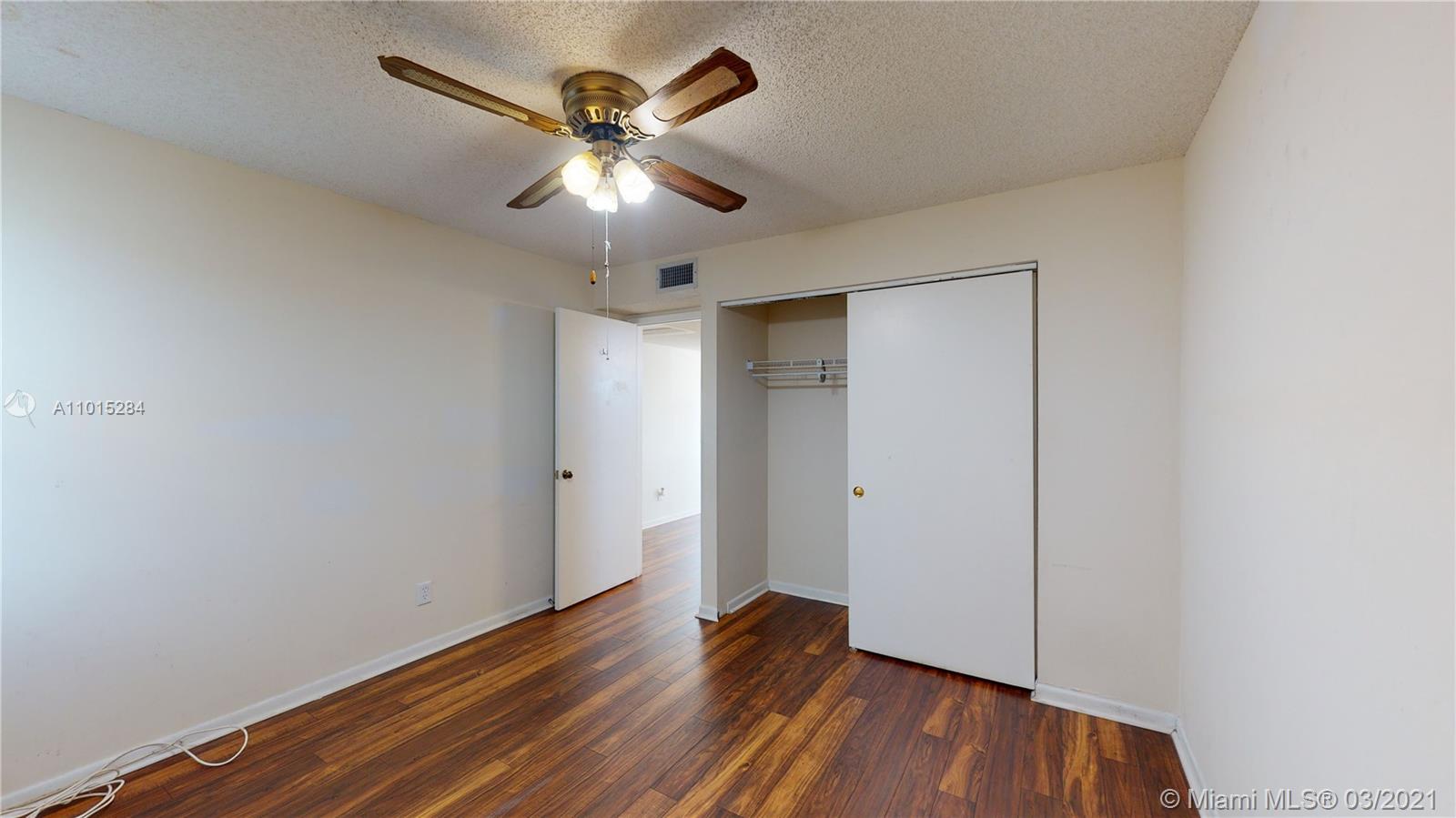 4822 Grapevine Way Davie, FL 33331 - Photo 22 of 36