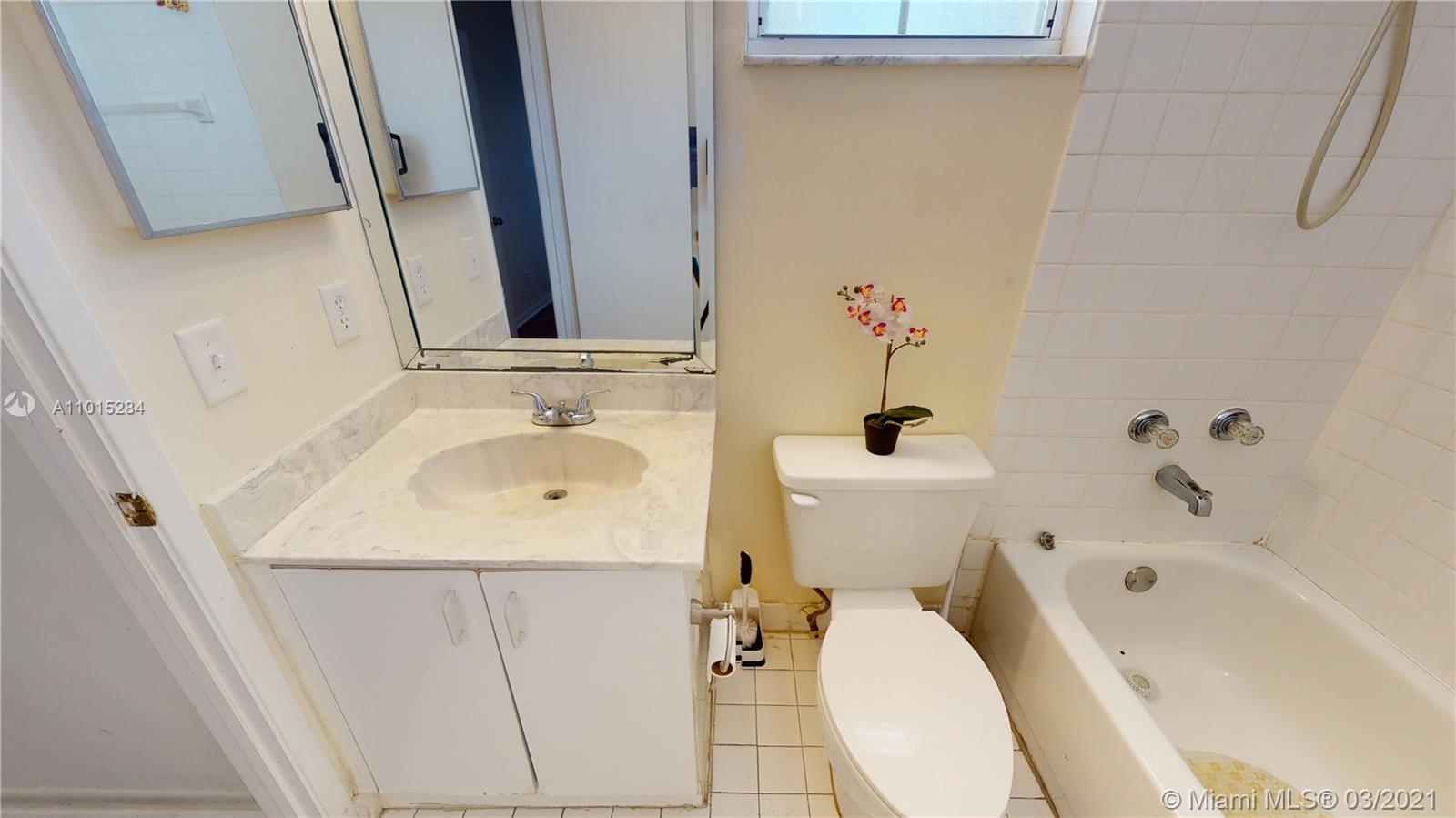 4822 Grapevine Way Davie, FL 33331 - Photo 24 of 36