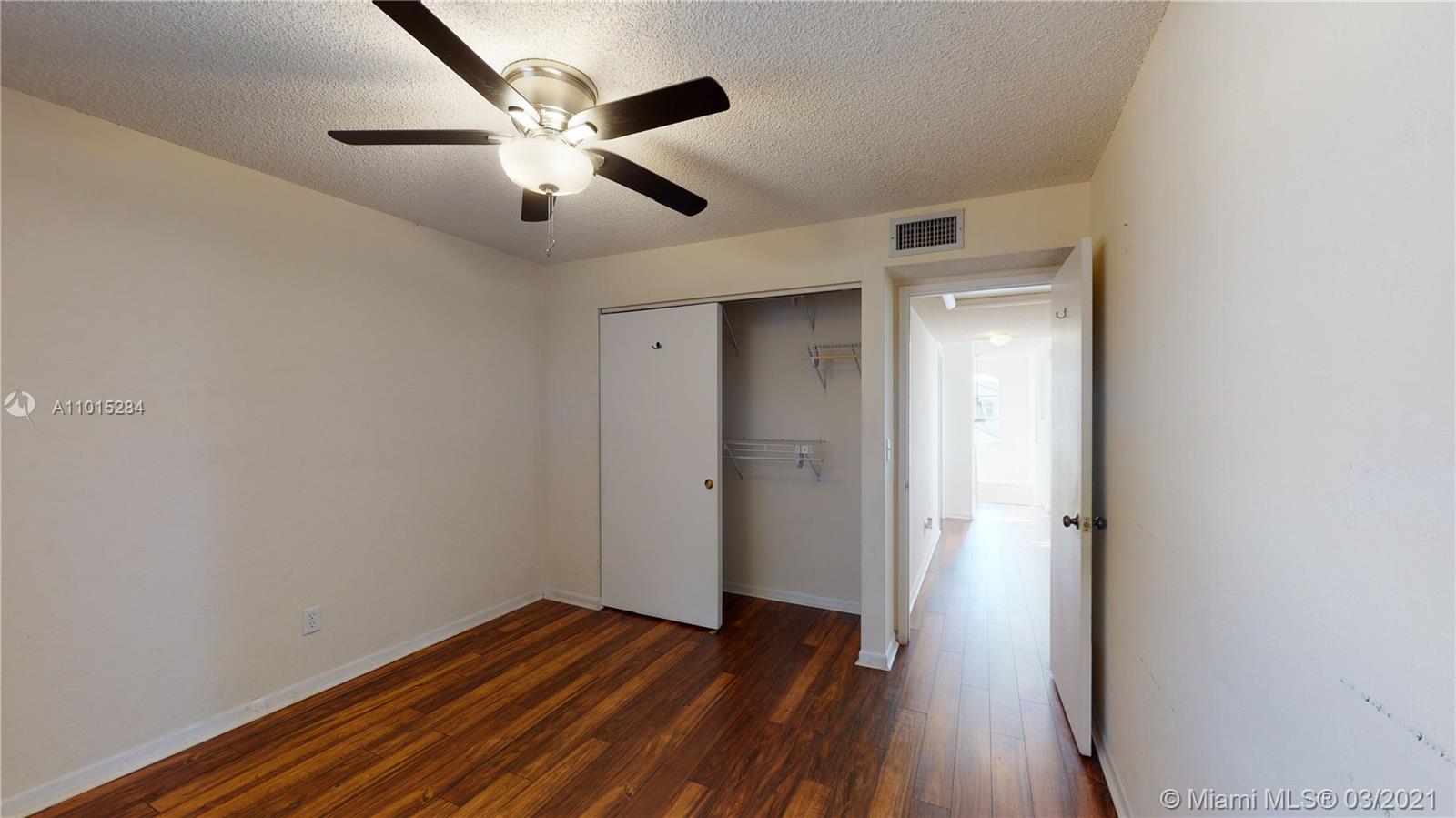 4822 Grapevine Way Davie, FL 33331 - Photo 26 of 36