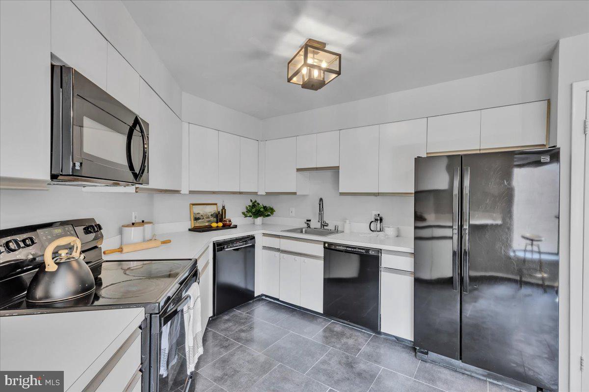 3011 Fallstaff Road, Unit 402A Baltimore, MD 21209 - Photo 7 of 20