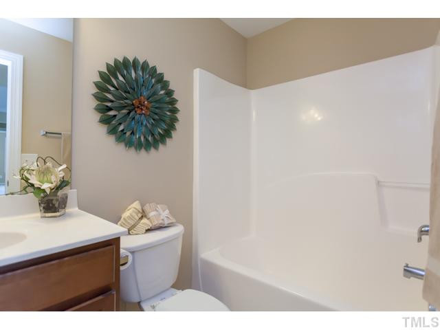 5806 St Agnes Way Raleigh, NC 27612 - Photo 21 of 25 Bathroom