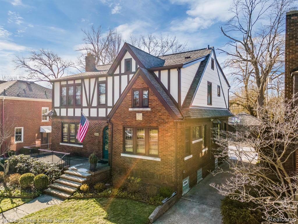 1323 Audubon Road Grosse Pointe Park, MI 48230 - Photo 3 of 40