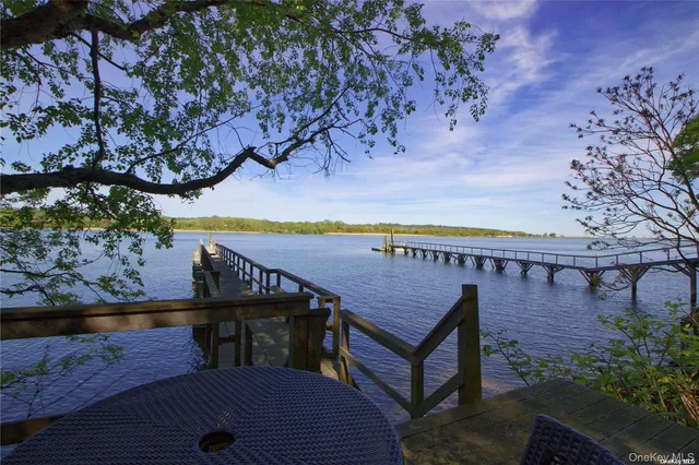 $9,800 | 435 Bryant Avenue, Roslyn, NY 11576