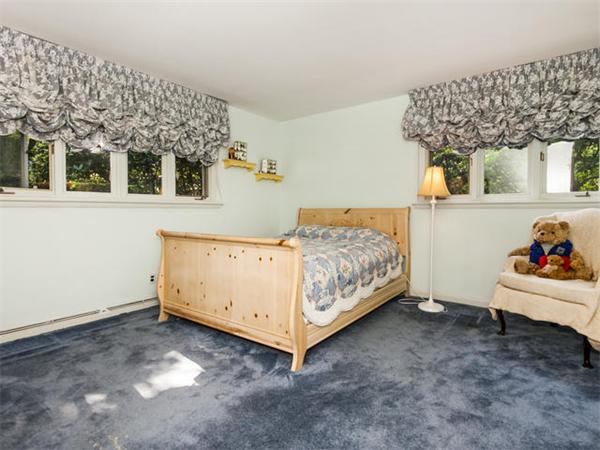 43 Crestview Road Belmont, MA 02478 - Photo 10 of 19