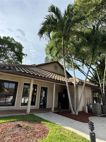 $2,200 | 4341 West McNab Road, Unit 27, Pompano Beach, FL 33069