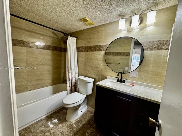 $2,000 | 4341 West McNab Road, Unit 27, Pompano Beach, FL 33069