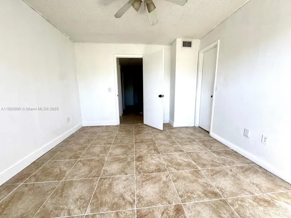 $2,000 | 4341 West McNab Road, Unit 27, Pompano Beach, FL 33069