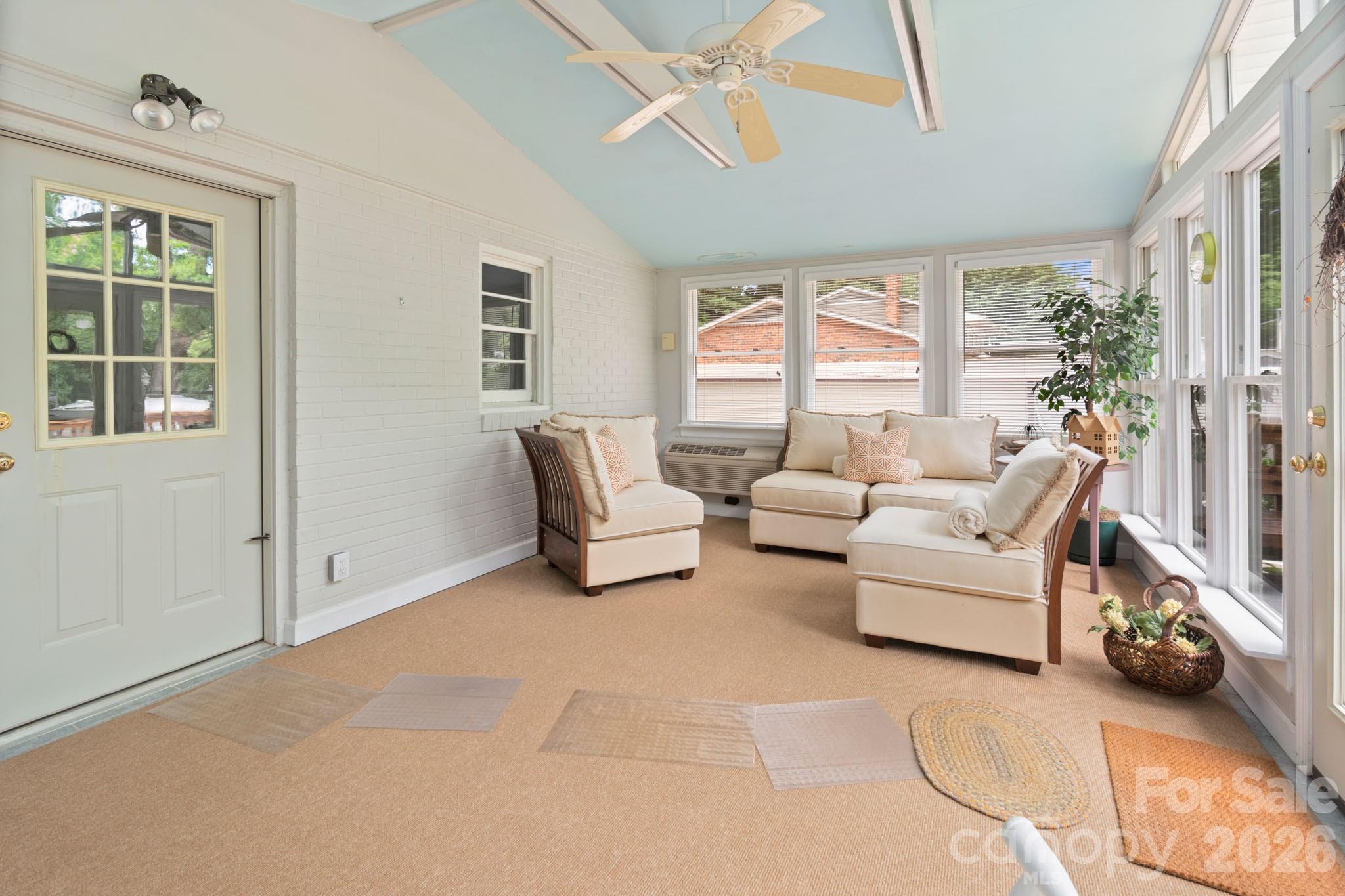 4215 Chelmsford Road Charlotte, NC 28211 - Photo 20 of 23 Gallery Image 20