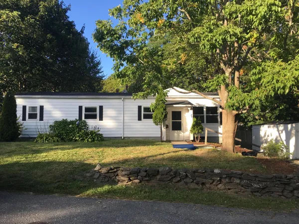 $249,000 | 2 Camden St Terrace, Rockland, ME 04841