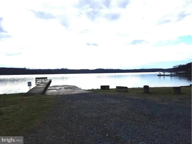 a view of a wall with a white wall and a white wall