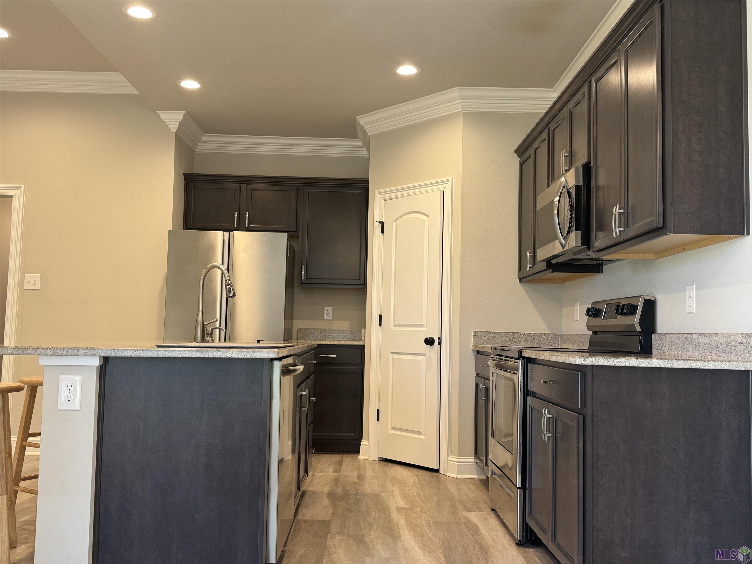 10004 Ole Millstead Court Baton Rouge, LA 70816 - Photo 6 of 13