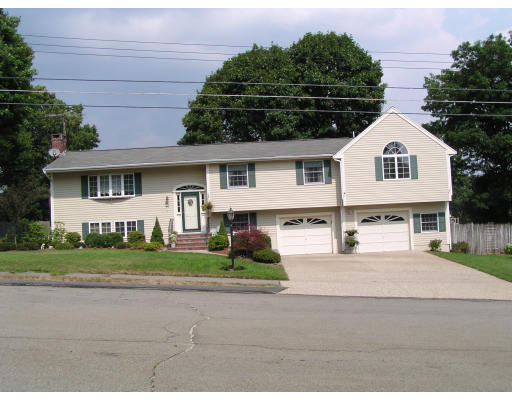 11 Kettering Road Norwood, MA 02062 - Photo 1 of 5 Gallery Image 1