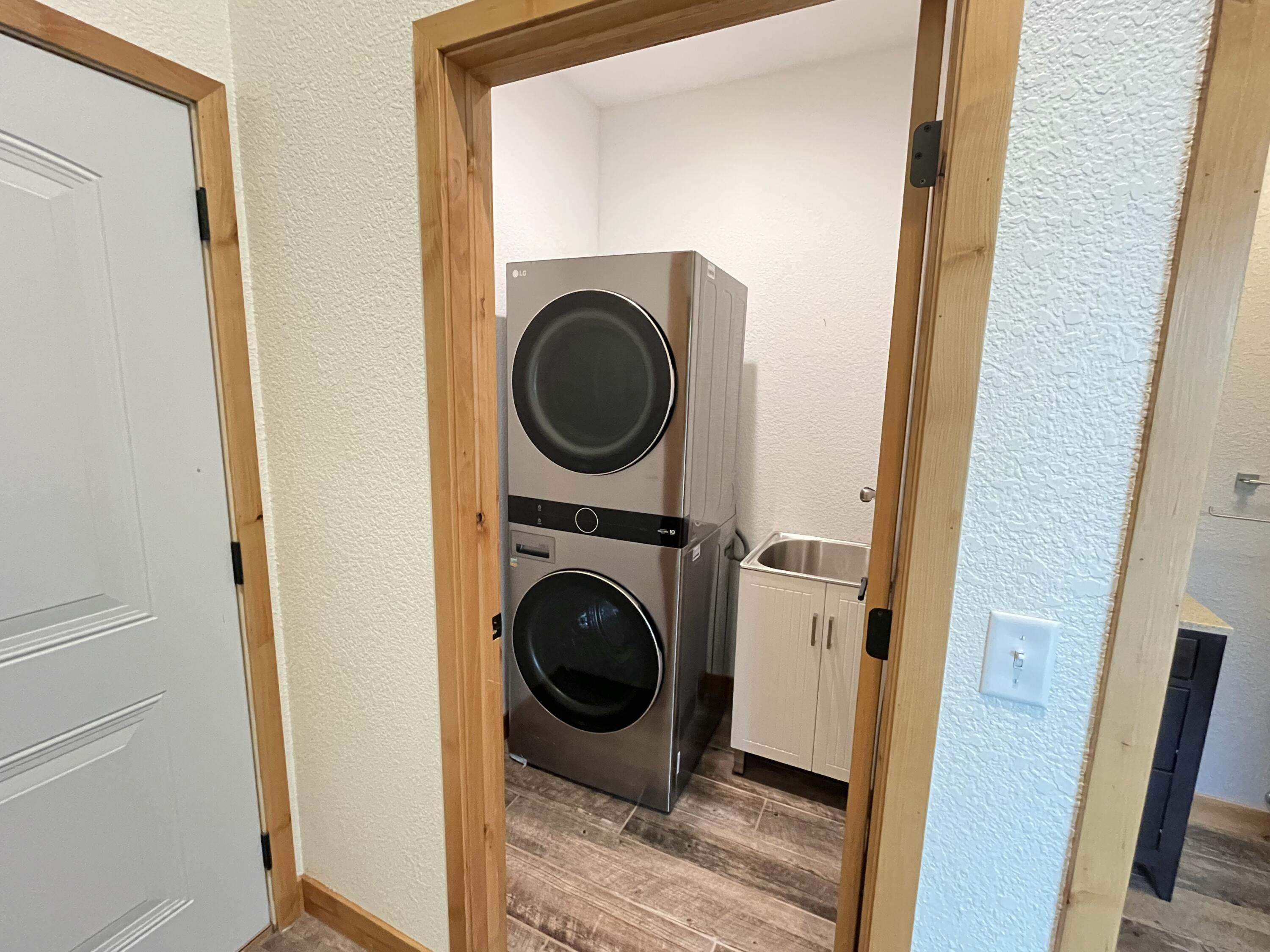 8431 Big Bend Road Waterford, WI 53185 - Photo 17 of 50 Laundry on Main