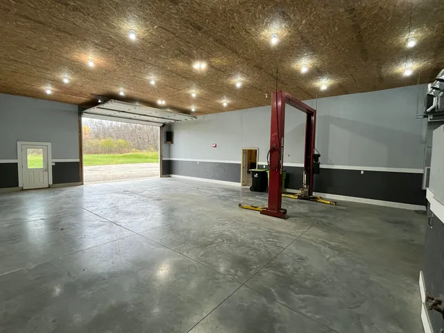 $1,250,000 | 8431 Big Bend Road, Waterford, WI 53185