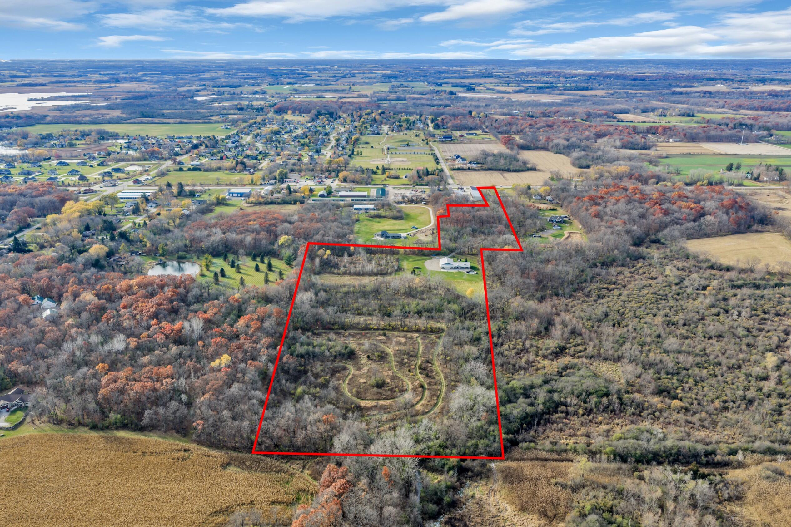 8431 Big Bend Road Waterford, WI 53185 - Photo 28 of 50 Perimeter North End