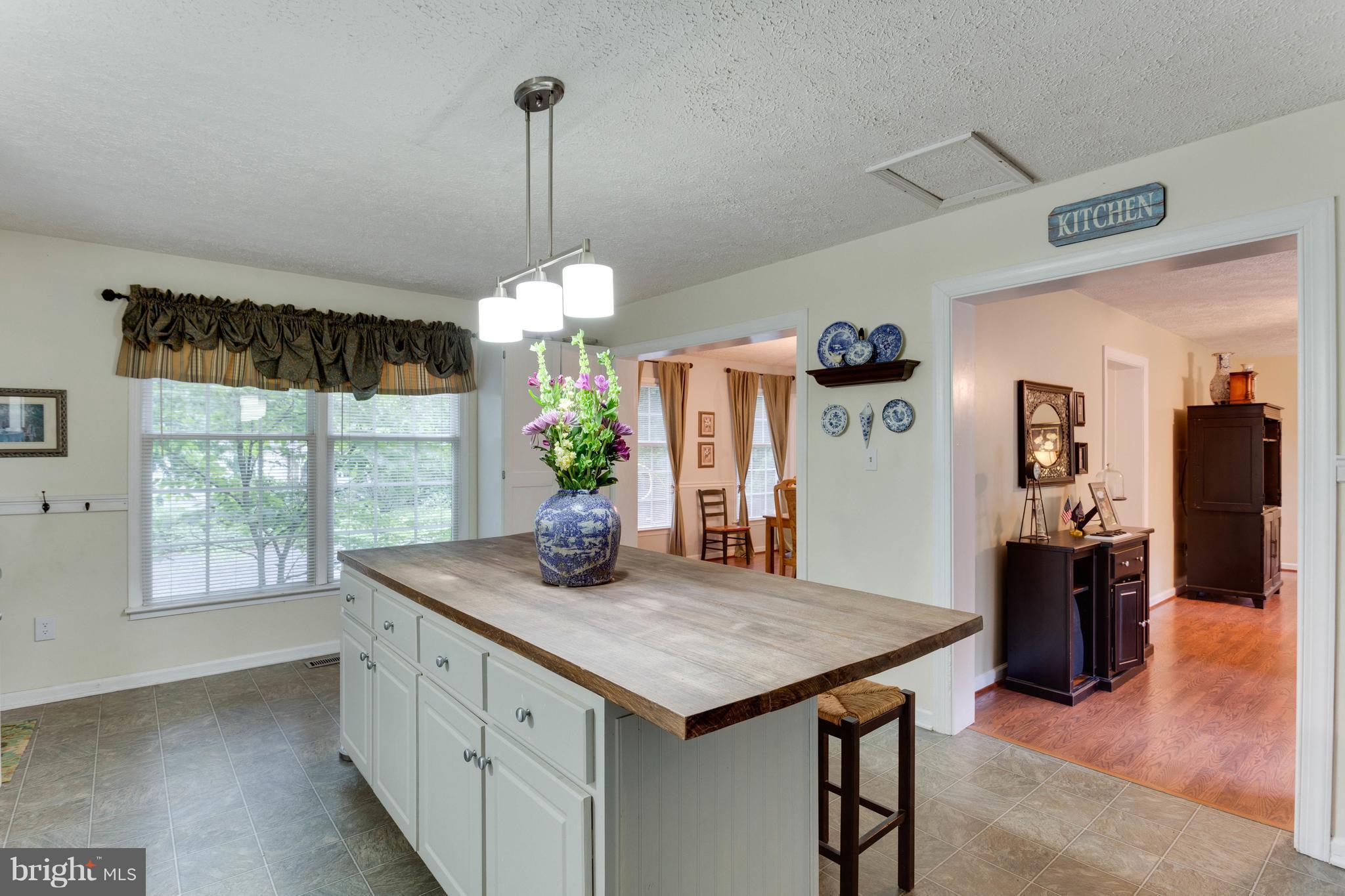 8499 North Point Road Manassas, VA 20112 - Photo 6 of 30 Kitchen