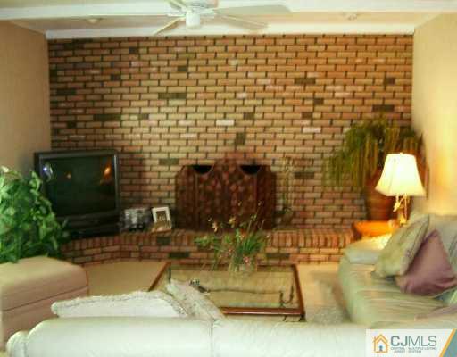 14 Springfield Road East Brunswick, NJ 08816 - Photo 3 of 8 Gallery Image 3