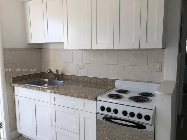 $1,700 | 2830 Southwest 38th Court, Miami, FL 33134