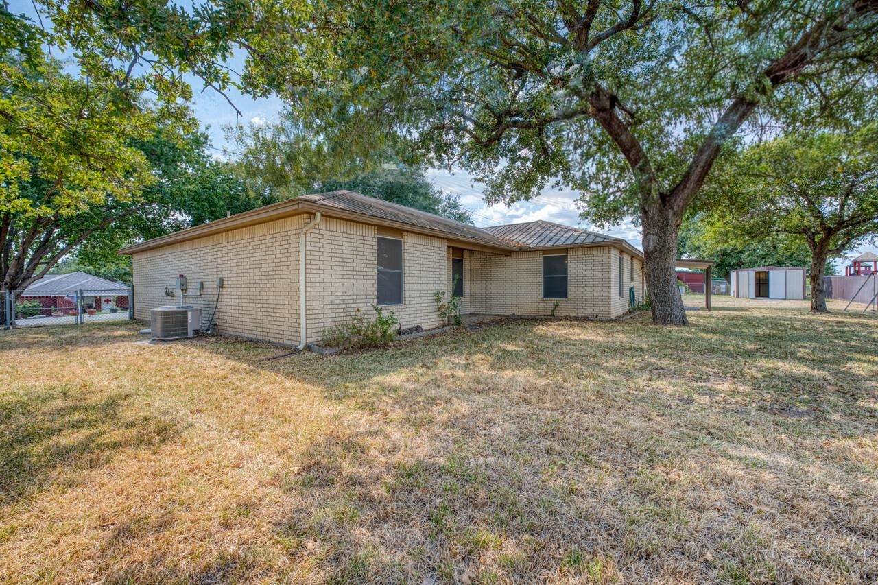 2224 Ridgeview Drive Kingsland, TX 78639 - Photo 25 of 34 Gallery Image 25