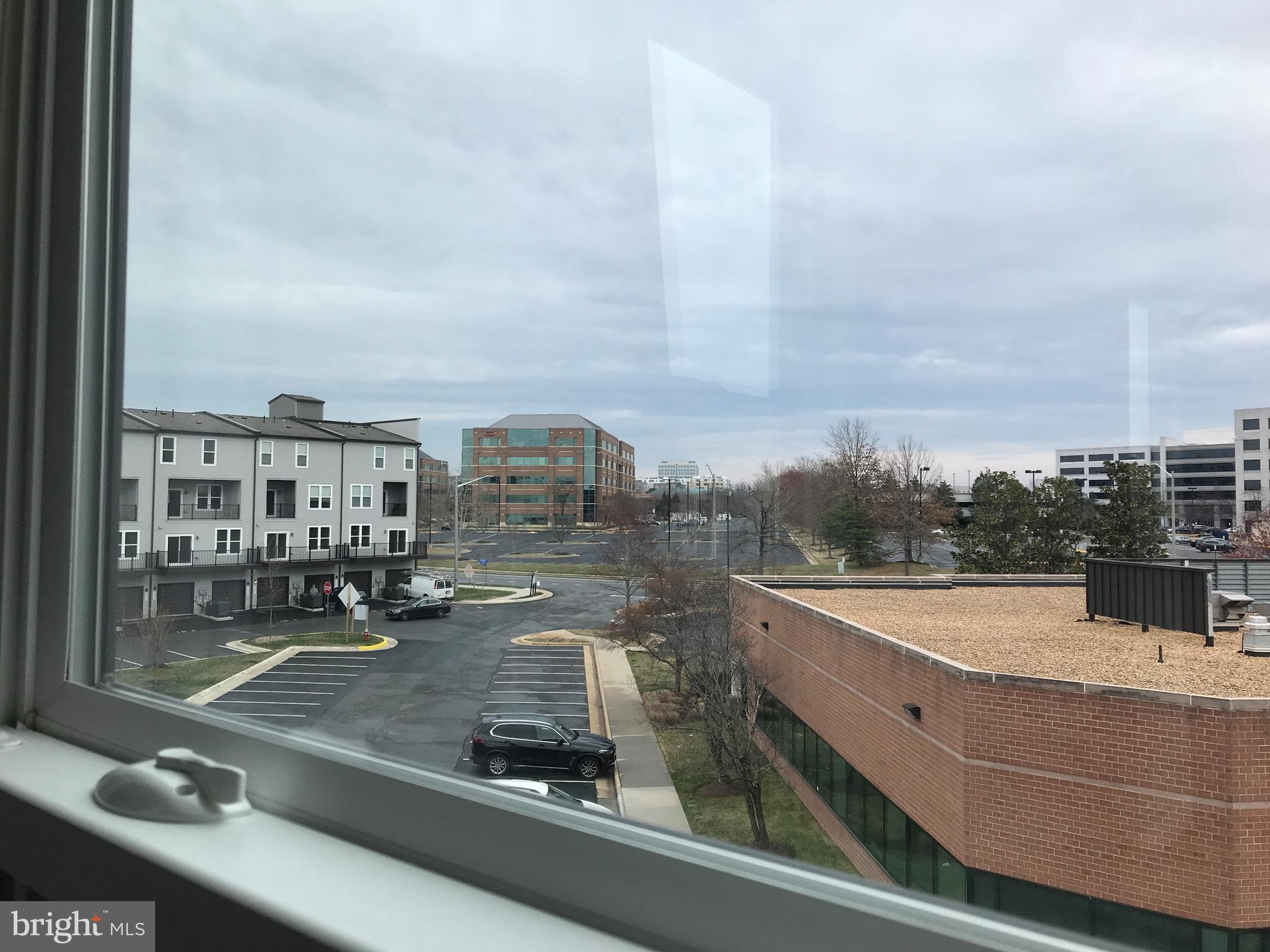 2413 Liberty Loop Herndon, VA 20171 - Photo 25 of 31