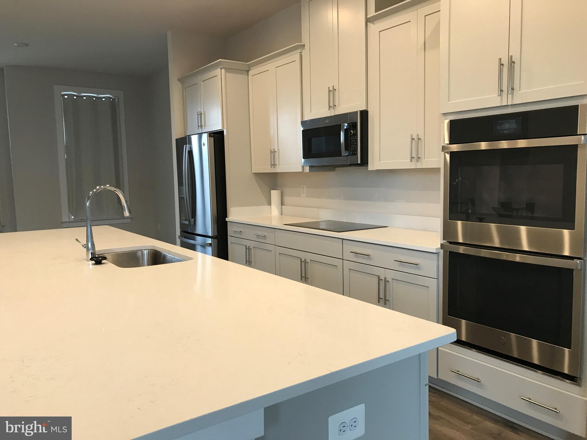 2413 Liberty Loop Herndon, VA 20171 - Photo 6 of 31