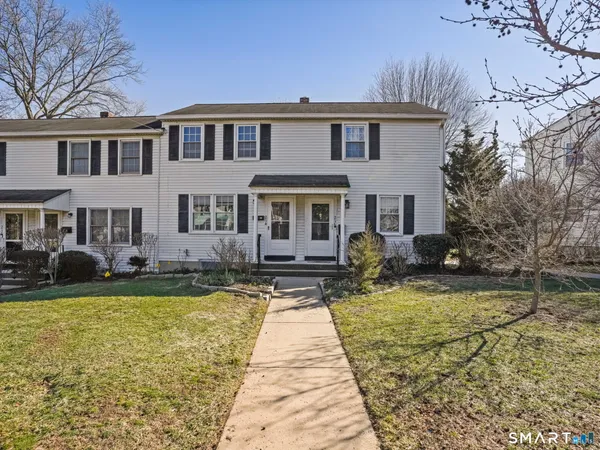 $299,000 | 214 Sylvan Knoll Road, Unit 214, Stamford, CT 06902
