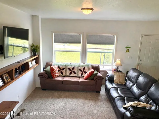 $819,000 | 36 Ruckus Road, Freedom, WY 83120