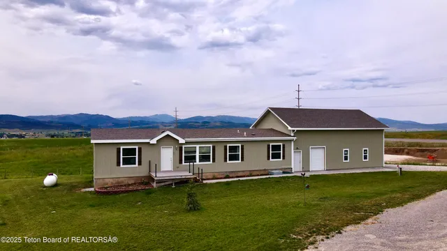 $819,000 | 36 Ruckus Road, Freedom, WY 83120