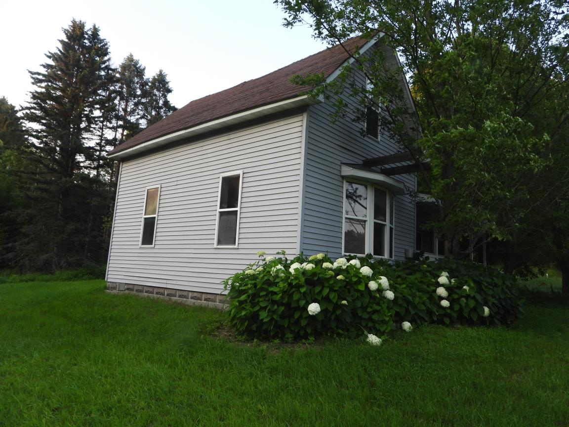 7439 No 22 1/2 Road Manton, MI 49663 - Photo 4 of 22 Gallery Image 4